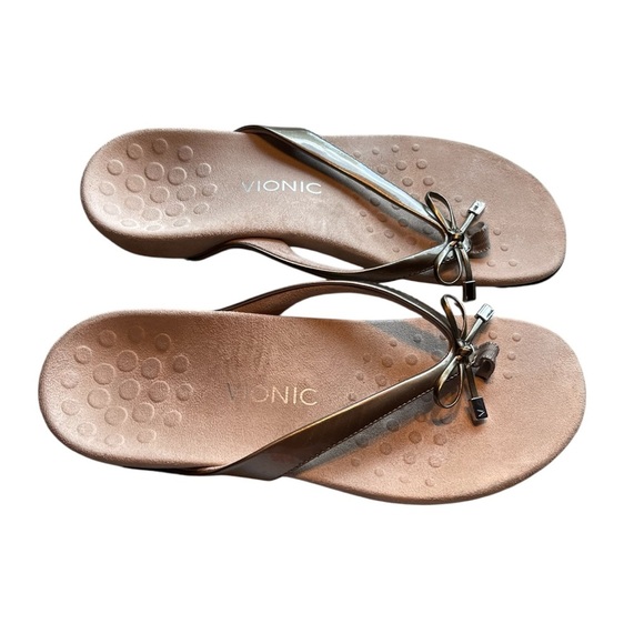 Vionic Metallic Bella Bow Flip Flops - Picture 1 of 5